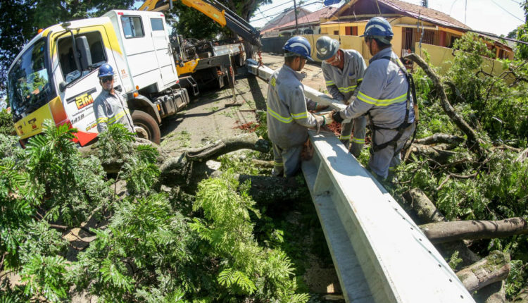 Copel atualiza situação do restabelecimento da energia elétrica em Maringá após temporal