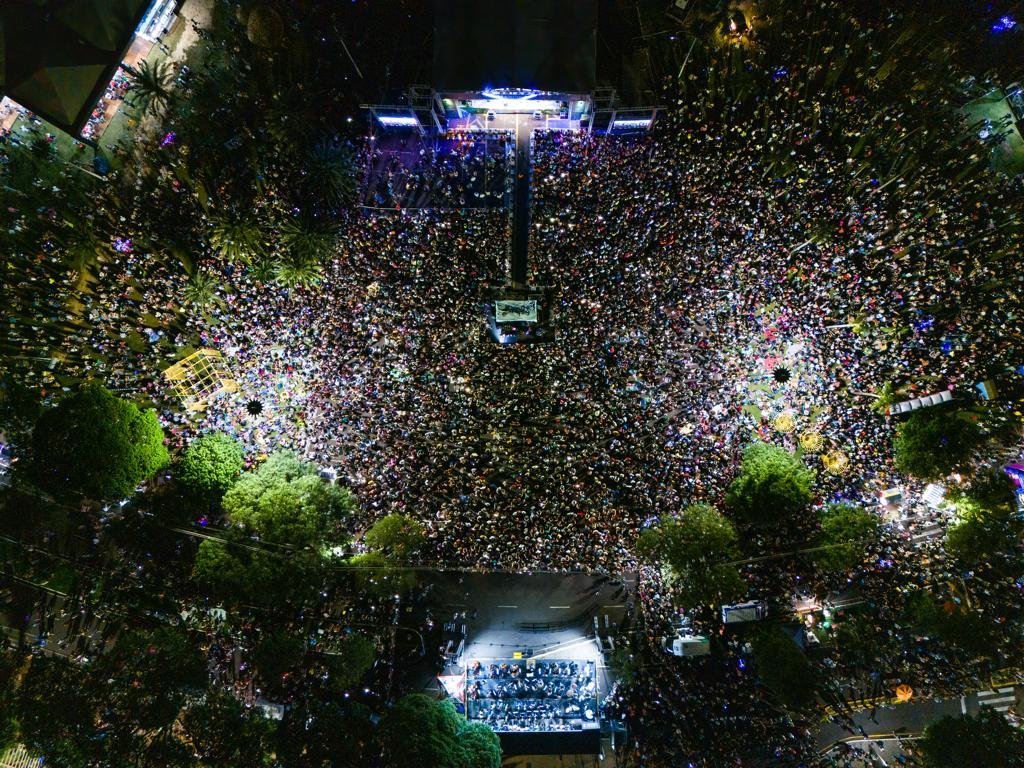 Com show do Roupa Nova, abertura da Maringá Encantada 2023 reúne mais de 40 mil pessoas na Praça da Catedral 2 551f4a8a4227