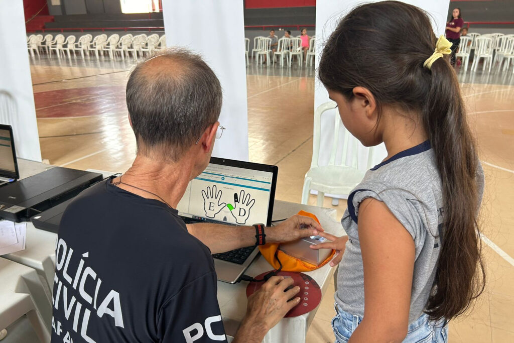 PCPR na Comunidade atende 2,1 mil pessoas de Itaperuçu e Umuarama 6 PCPR na Comunidade