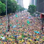 Megamanifestação na Avenida Paulista em São Paulo