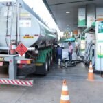 Carreta, motoristas profissionais, caminhão, combustível