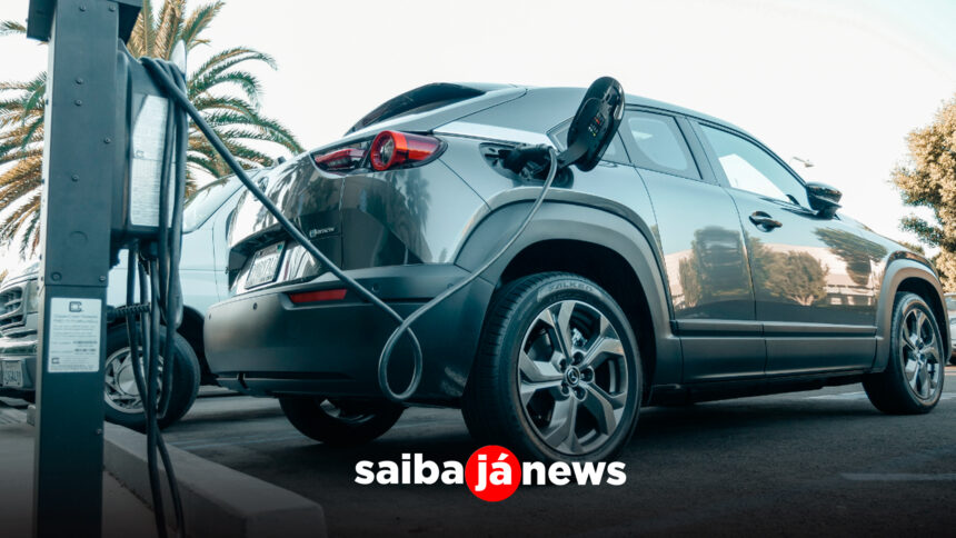 Carros elétricos voltarão a pagar Imposto de Importação em 2024