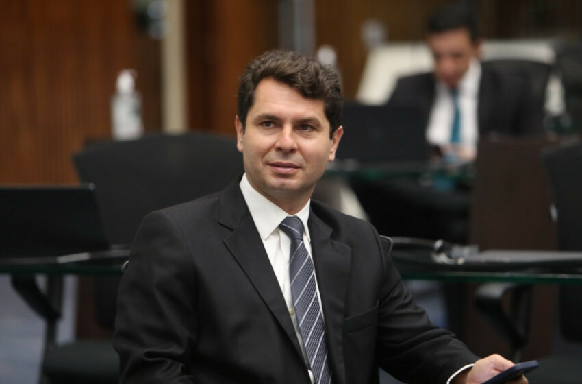 Deputado Alexandre Curi