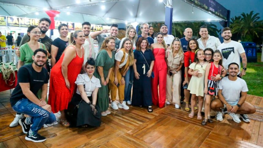 Influenciadores visitam pontos turísticos da Maringá 
