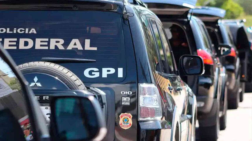 Viaturas da Polícia Federal