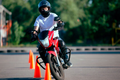 instrutores de motocicletas de autoescolas