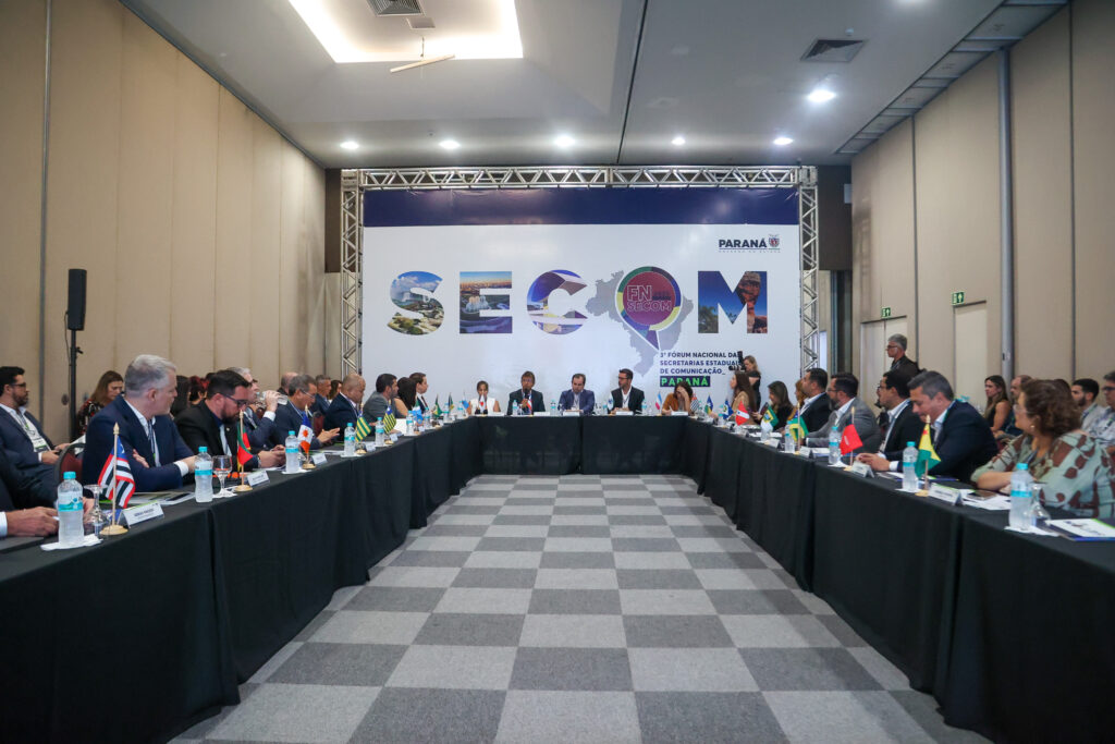 Comunicação pública e combate às fake news são temas de Fórum Nacional no Paraná 6 edit0025