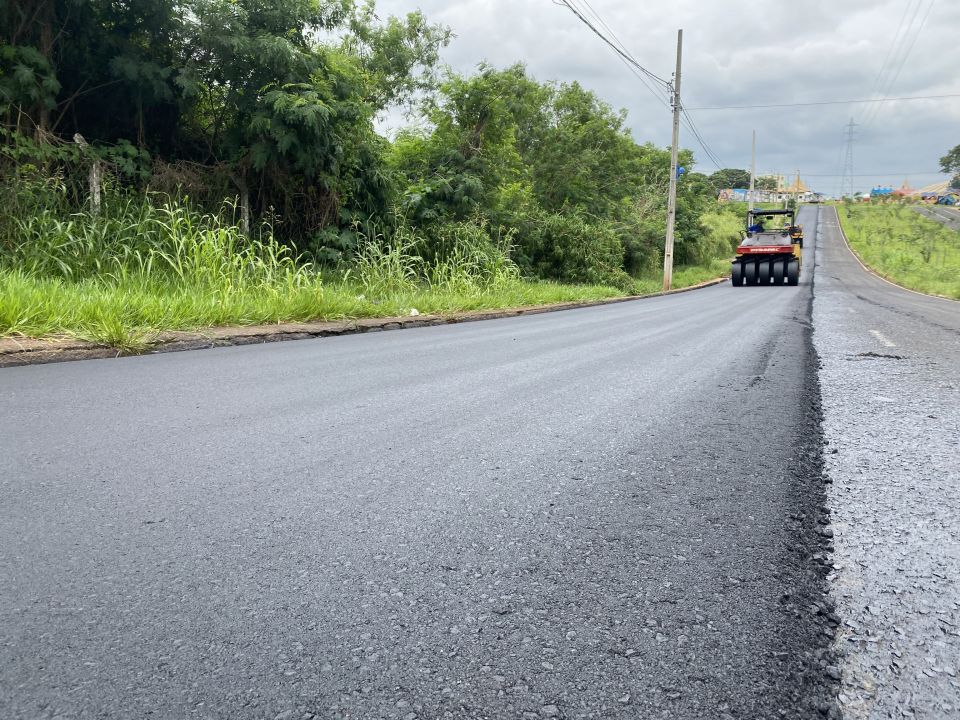 Prefeitura realiza mais de 5 km de recape nas avenidas Jinroku Kubota e Guaiapó 2 recape nas avenidas Jinroku Kubota e Guaiapó