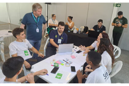 Ideathon Paraná, maratona de criatividade estudantil