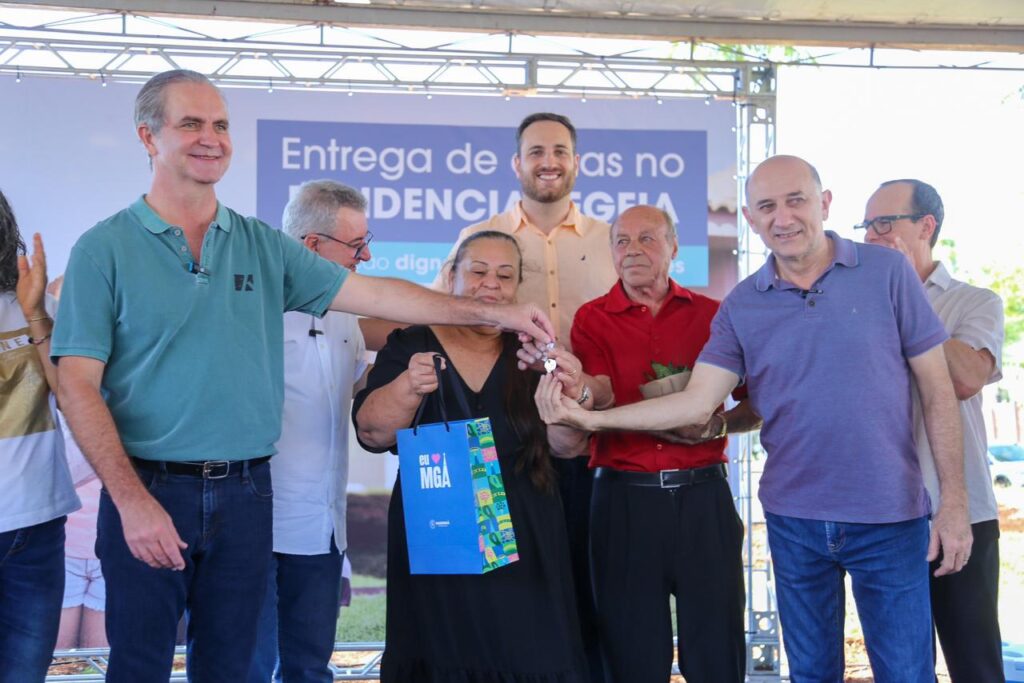 Prefeitura entrega Residencial Egeia para 20 famílias