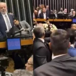 Confusão e agressão durante a sessão em que a reforma tributária estava sendo promulgada na Câmara dos Deputados