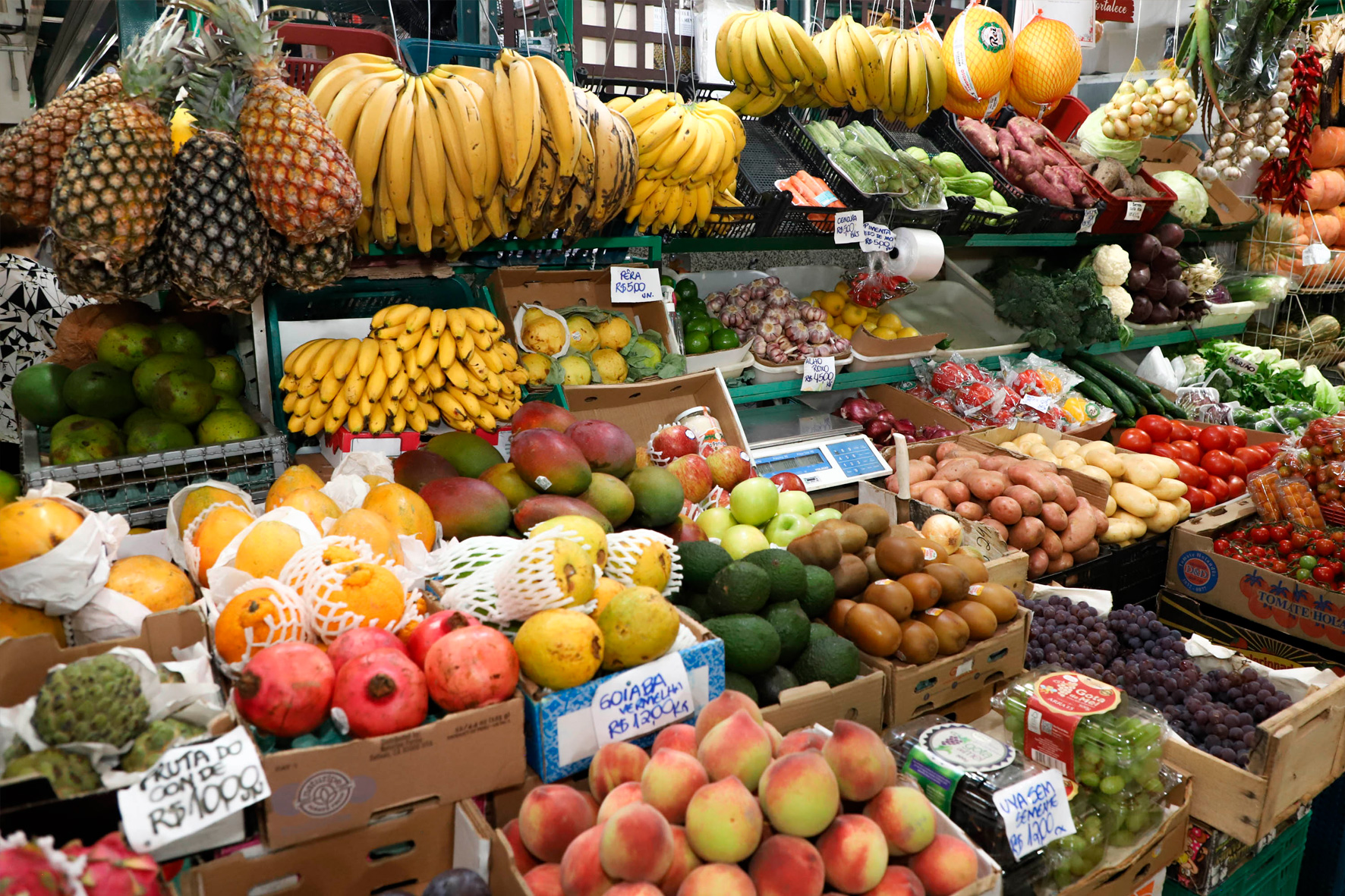 Setor-de-frutas-e-verduras,-feirinha,-feira-de-alimentos