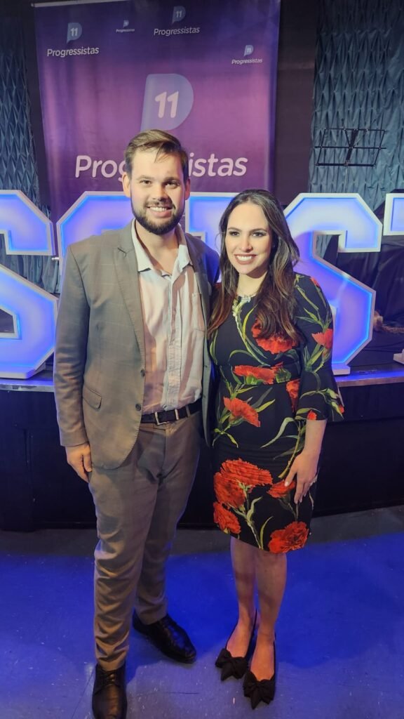 Deputada Maria Victoria (PP) vai representar Agudos do Sul junto ao Governo do Estado 2 O prefeito de Agudos do Sul, Jesse Zoellner (PP) e a deputada estadual Maria Victoria (PP)