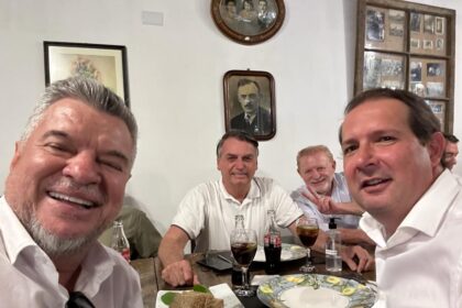 Delegado Jacovós recebe Bolsonaro em Curitiba