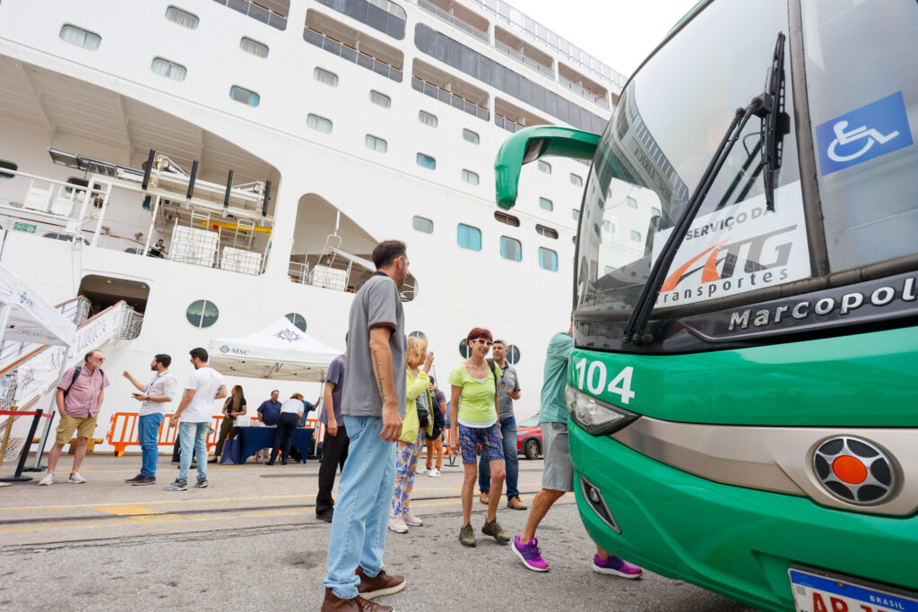 Paraná entra na rota dos cruzeiros internacionais com embarque dos primeiros turistas