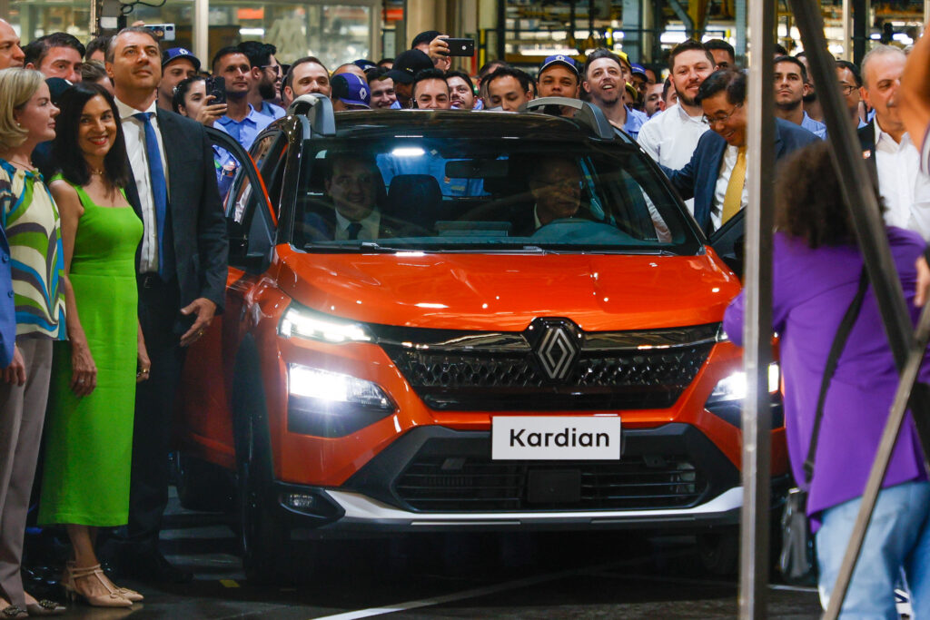 Renault do Brasil investe R$ 2 bilhões no novo SUV e celebra 25 anos no Paraná