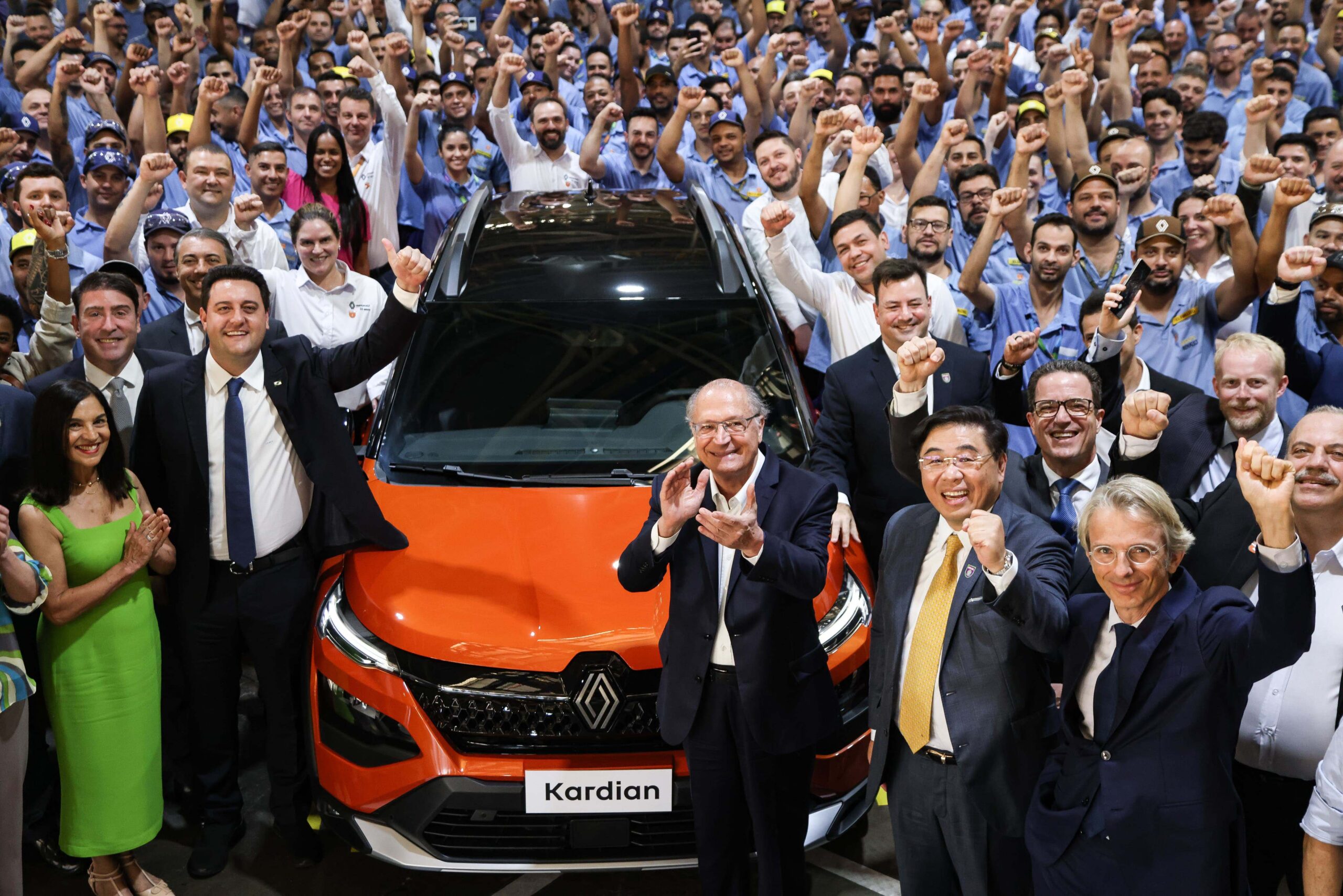 Renault do Brasil investe R$ 2 bilhões no novo SUV e celebra 25 anos no Paraná