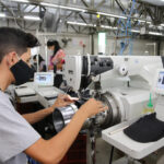 Jovens empregados