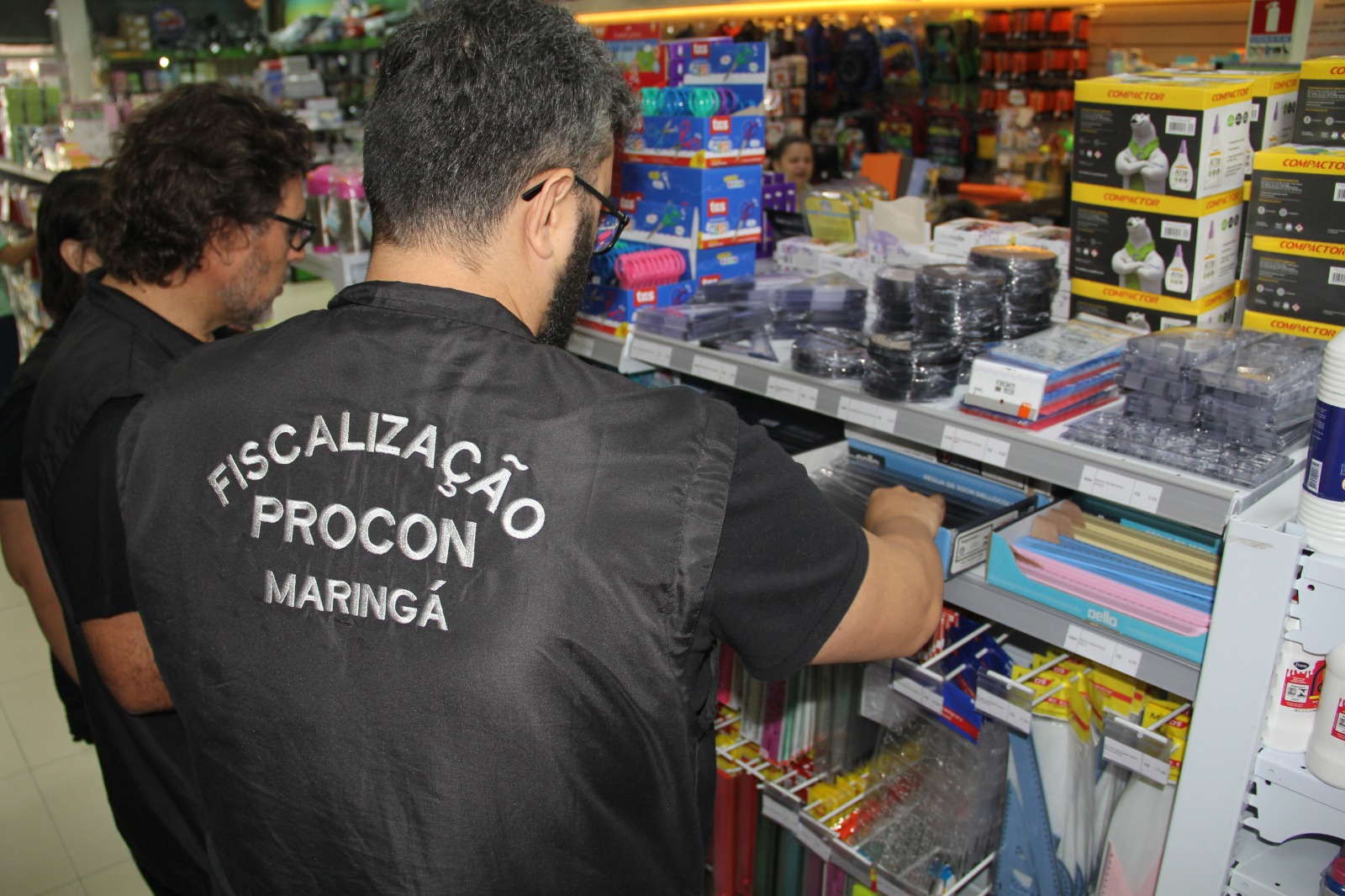 Procon indica diferença de até 1.775% no material escolar