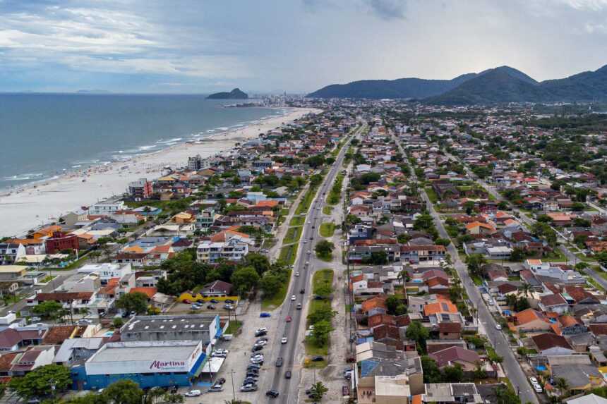 Drone praia de Matinhos