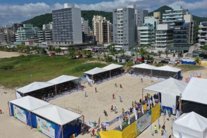 Futebol das Estrelas com ídolos paranaenses marca início do calendário esportivo no Litoral