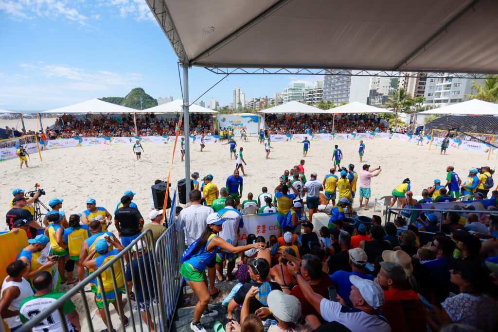 Futebol das Estrelas com ídolos paranaenses marca início do calendário esportivo no Litoral 4 fut estrelas 31