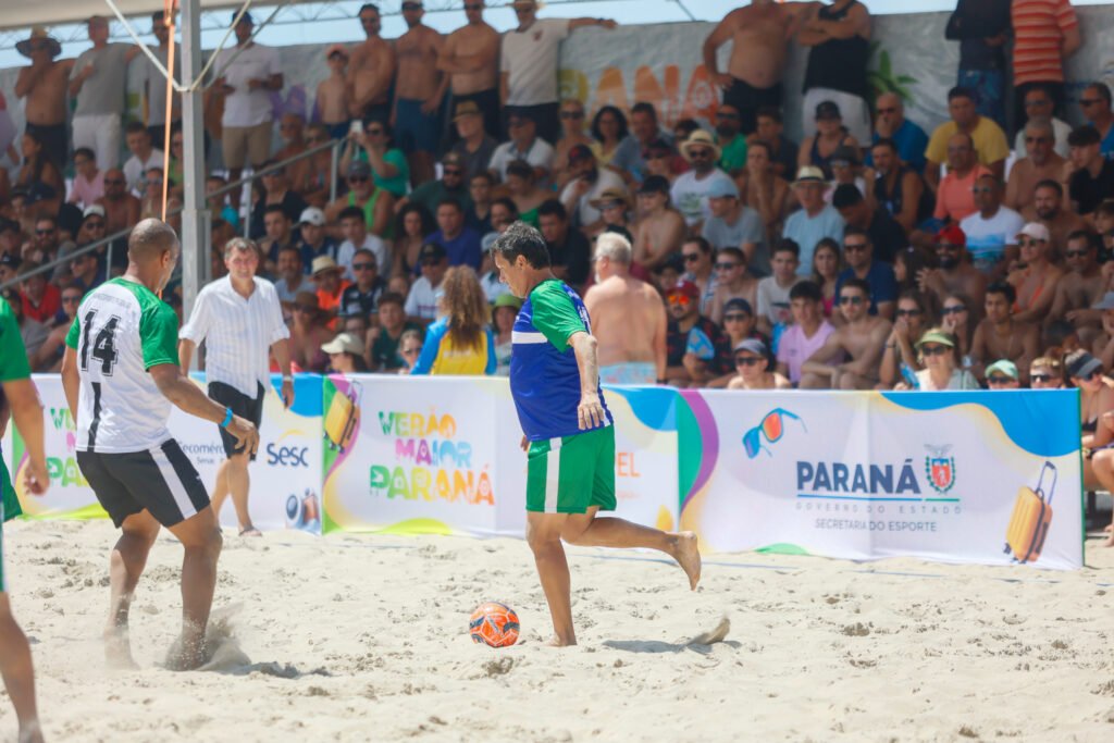 Futebol das Estrelas com ídolos paranaenses marca início do calendário esportivo no Litoral 3 fut estrelas 32