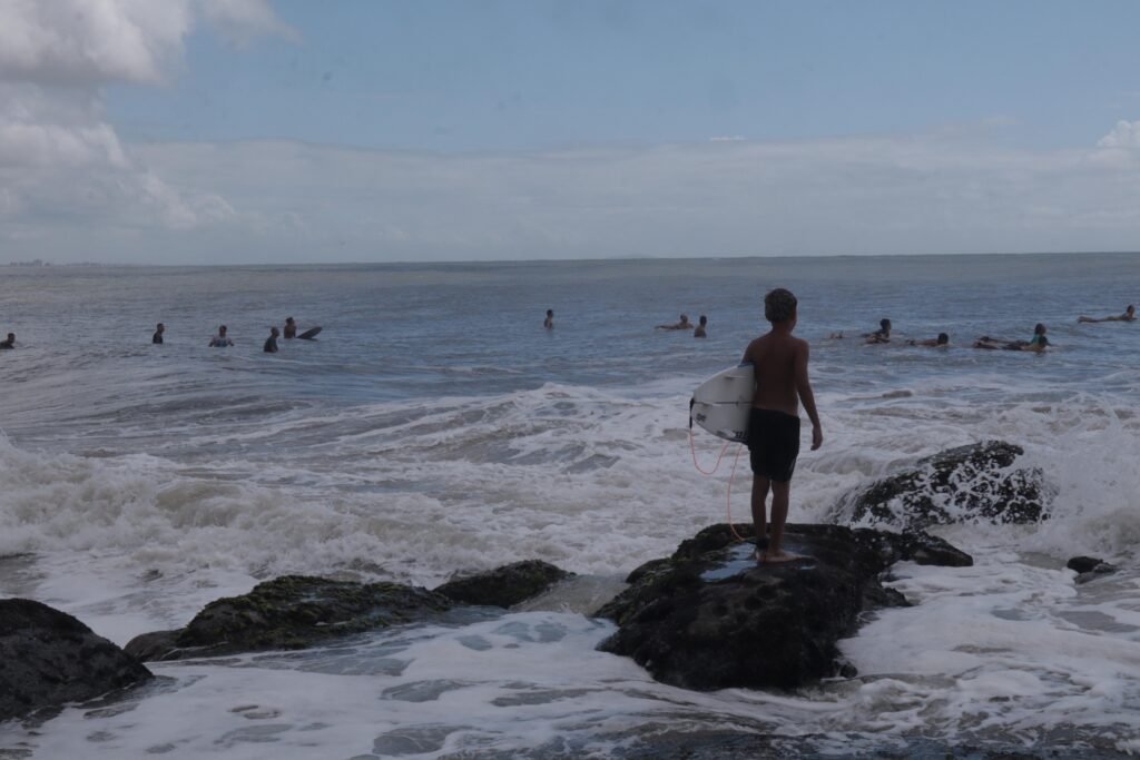 Com uma das melhores ondas longas do País, Matinhos atrai surfistas e turistas 5 img 7565