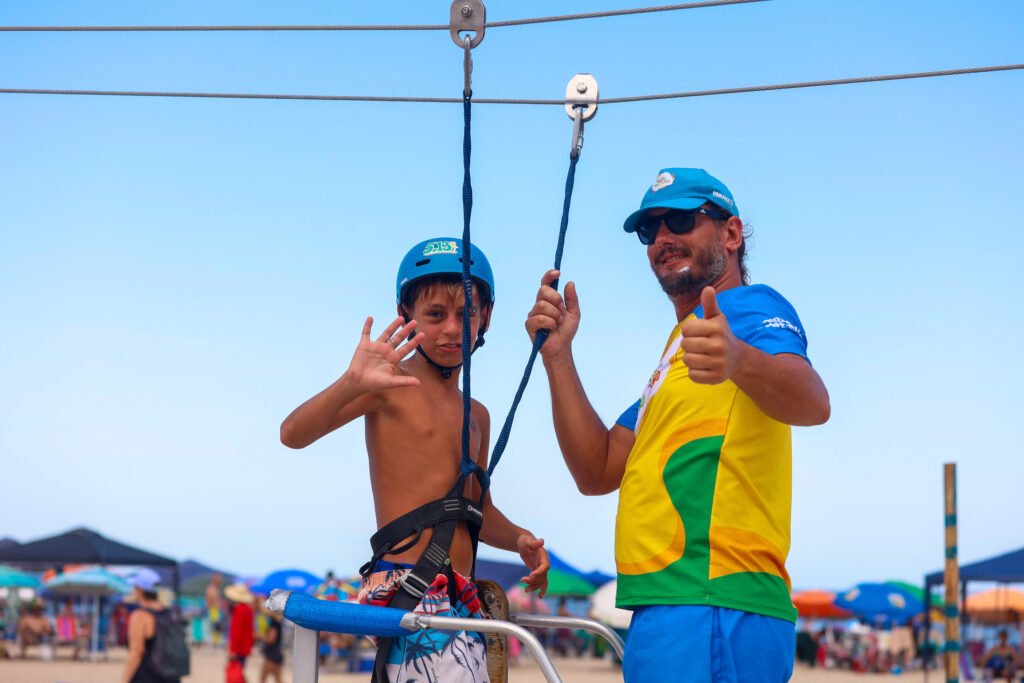 Tirolesa com 60 metros e parede de escalada são convite para aventura na praia de Caiobá 4 tirolesa 04