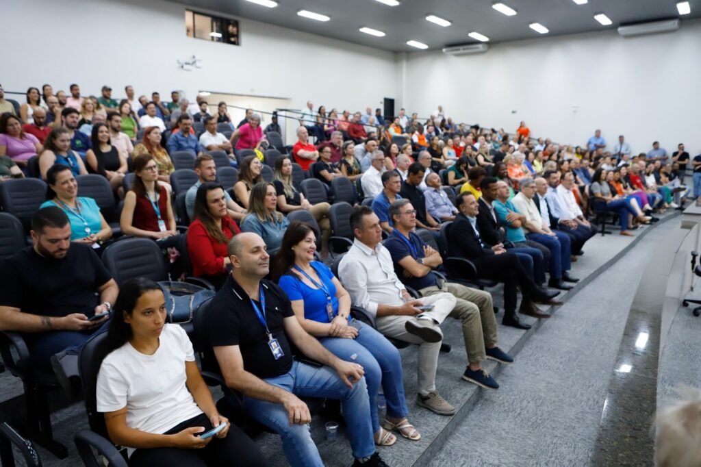 Câmara de Maringá inicia os trabalhos de 2024, forma comissões e recebe a presença do prefeito Ulisses Maia 3 425284789 826382429529790 7745533977496268812 n