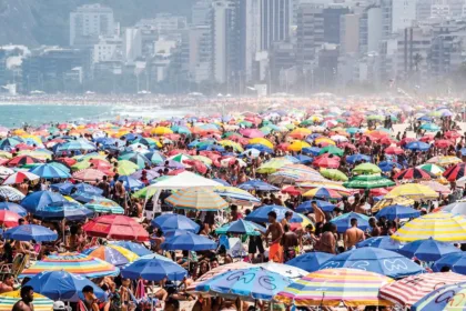 Praia, verão e calor