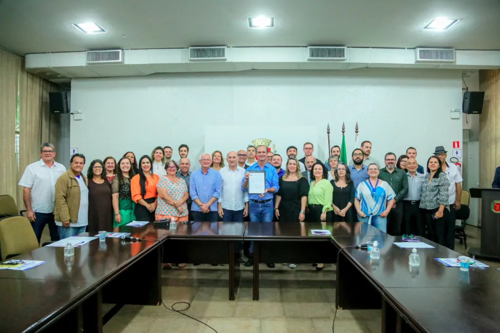 Prefeito Ulisses Maia empossa membros do Conselho Municipal de Desenvolvimento Social 2 fdae0639a044