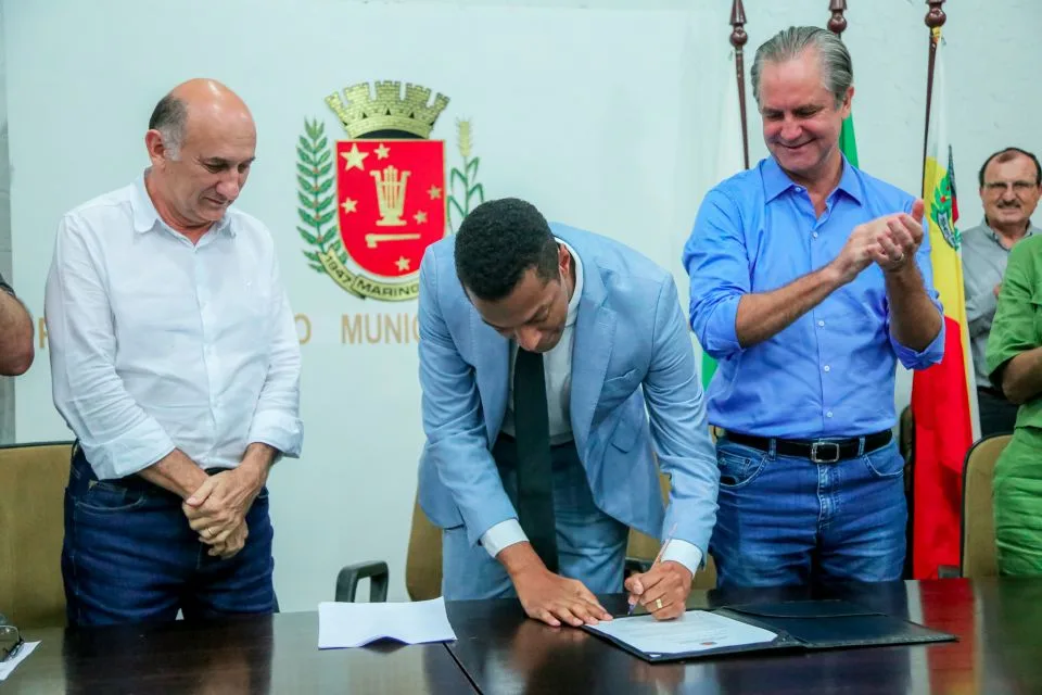 Prefeito Ulisses Maia empossa advogado Maurício Domingos como secretário de Compliance e Controle 3 gd ef7e8971f63c jpg