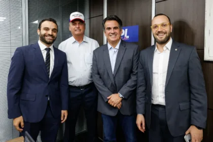 Jair Bolsonaro declara apoio à Puppi em Campo Largo (PR)