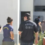 Prefeitura e Polícia Civil realizam operação contra dengue em casa abandonada na Vila Esperança