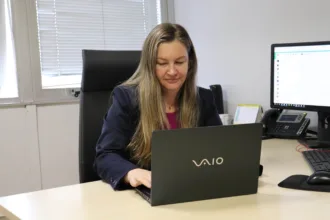 Paraná realiza 1ª prestação de contas ao Tesouro Nacional por meio de novo sistema financeiro - Gisele Carloto, diretora da Contabilidade-Geral do Estado Foto: Gabriely Smek/Sefa-PR