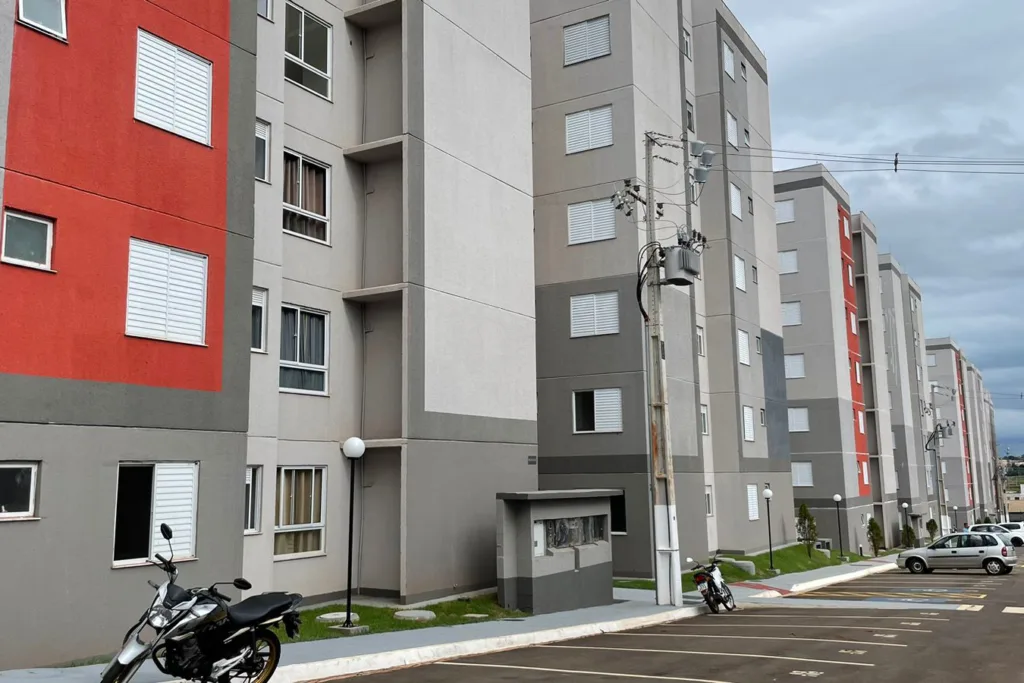 Novos residenciais beneficiam 237 famílias em Londrina e Santa Cruz de Monte Castelo 5 londrina e sta cruz de monte castelo 9