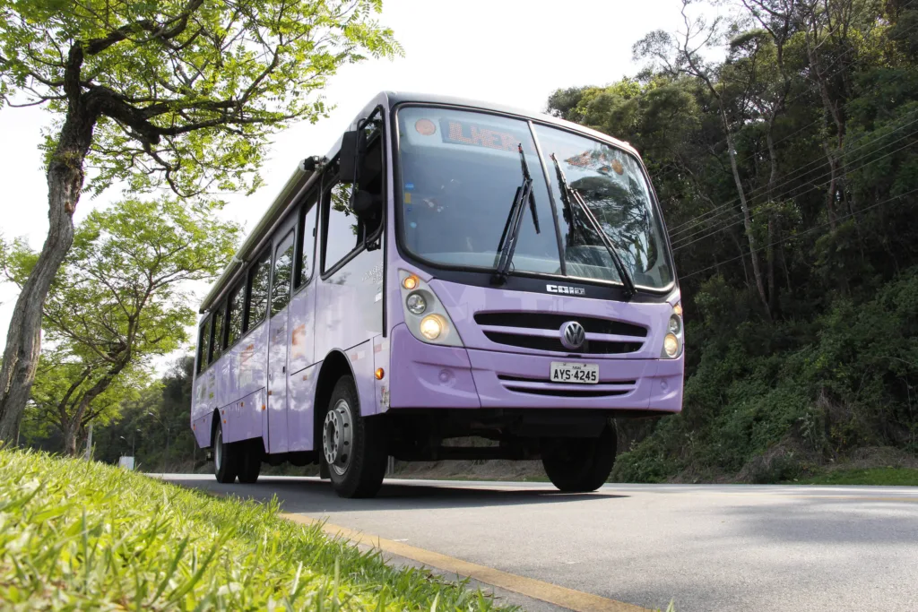 Ônibus Lilás leva atendimento às mulheres a três cidades da região Norte do Paraná 2 onibus lilas3