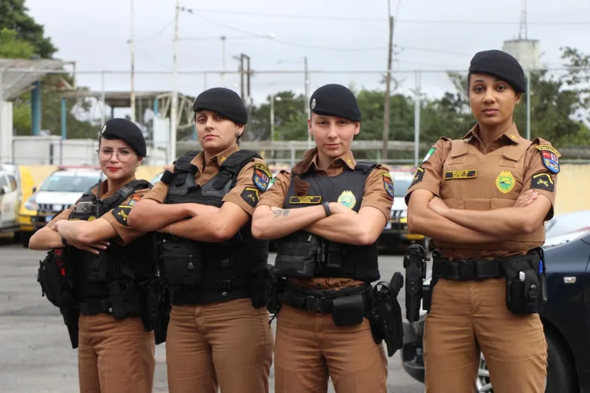 Policiais femininas