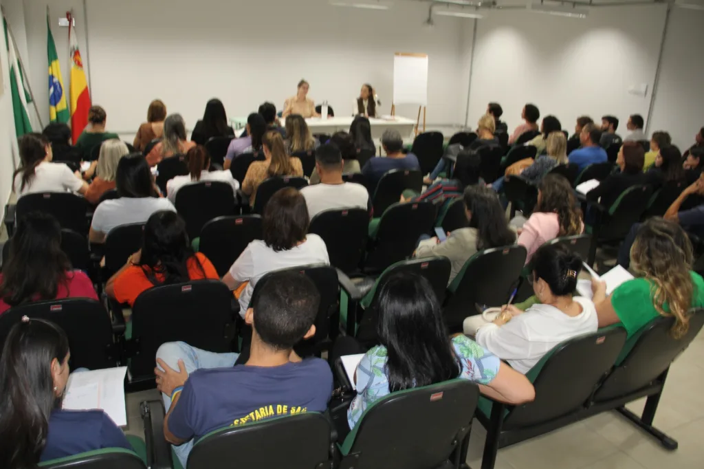 A secretaria Karina Rissardo acompanha de perto todo os processos para o início das obras. 