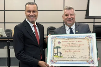 Em Maringá, Assembleia Legislativa do Paraná entrega título de Cidadão Benemérito ao Apóstolo Celso Santos