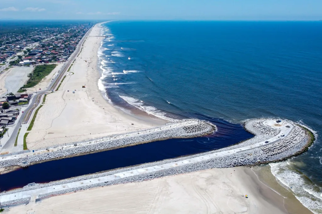Obras de revitalização da Orla de Matinhos atingem 94% em março 2 espigao foto rdziura 0658