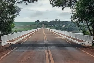 Ponte do Rio Vermelho, entre Porecatu e Alvorada do Sul