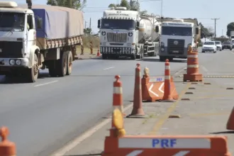 transito de caminhões