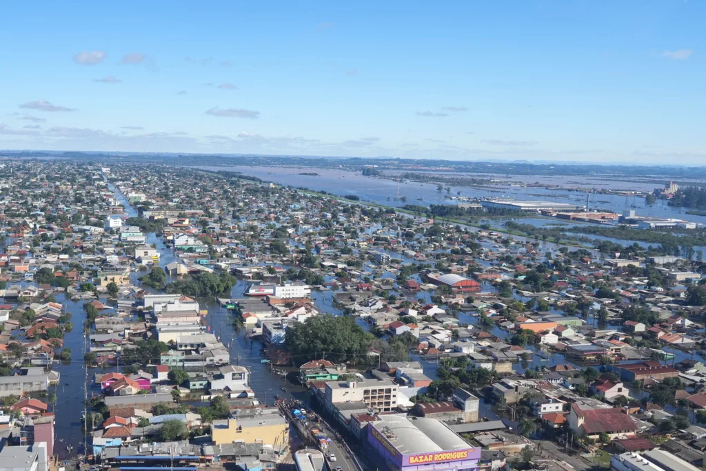 SOS RS: Emirados Árabes enviarão três aviões com doações para o Rio Grande do Sul 2 Em apoio ao RS, Adapar aceita que agroindústrias gaúchas comercializem no Paraná