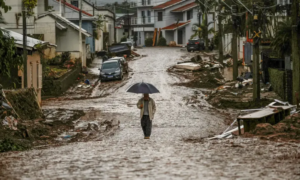 SOS RS: Emirados Árabes enviarão três aviões com doações para o Rio Grande do Sul 7 Defesa Civil: Mais de 80 mil pessoas estão desabrigadas no Rio Grande do Sul
