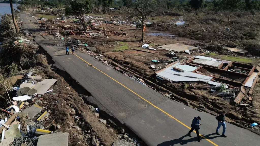 Enchente varre cidade gaúcha do mapa; veja as fotos da devastação divulgadas pela MetSul 3 cruzeiro2
