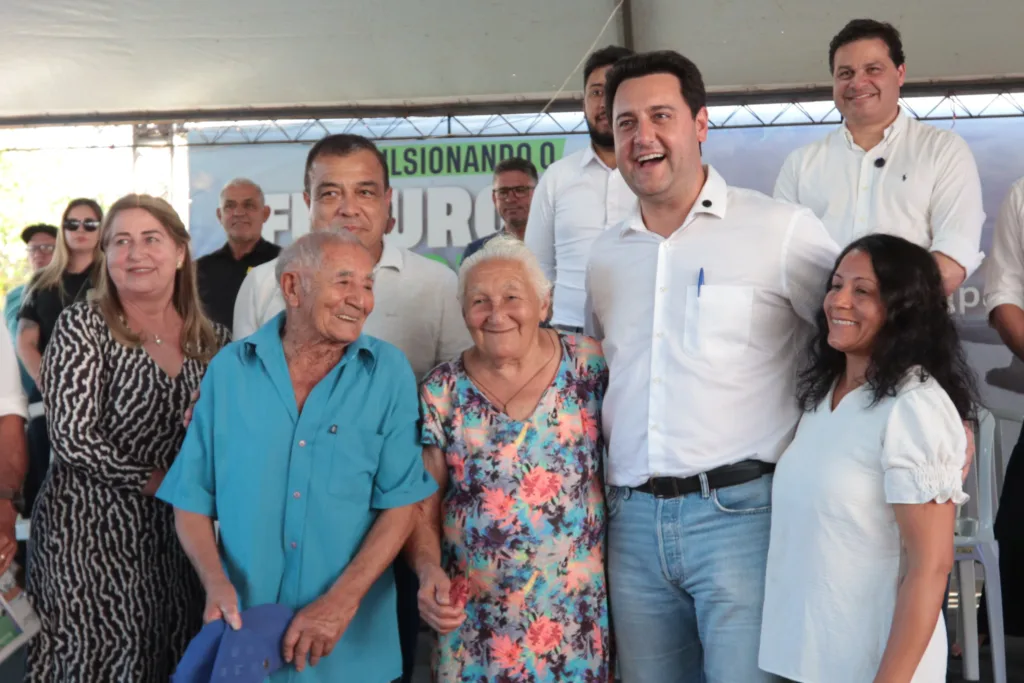 Ratinho Junior anuncia pavimentação da área urbana de Marilena até o Porto Maringá 4 20240621 agb marilena 10
