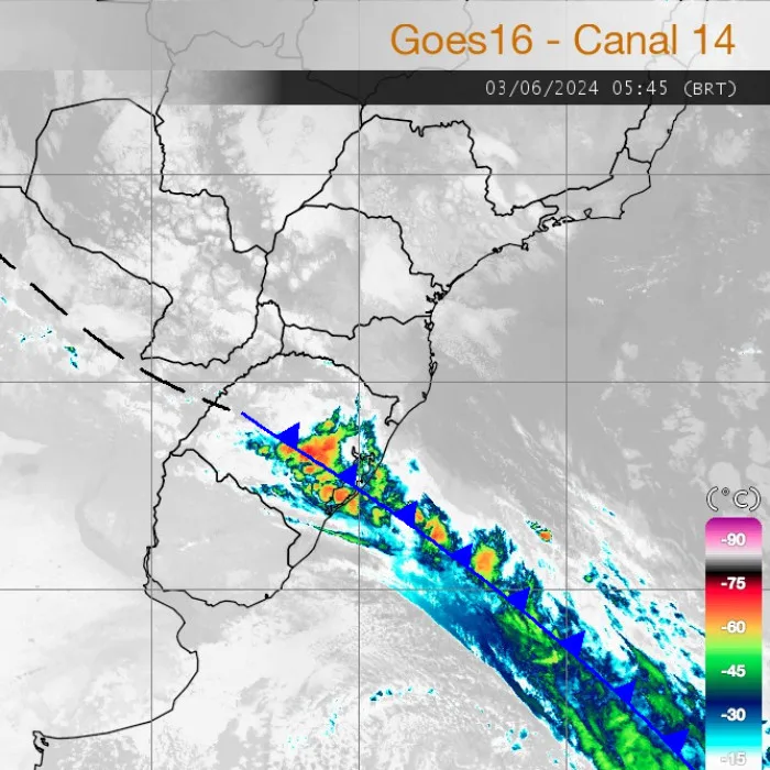 Pancadas de chuva ocorrem a partir da tarde em parte do Paraná no início da semana