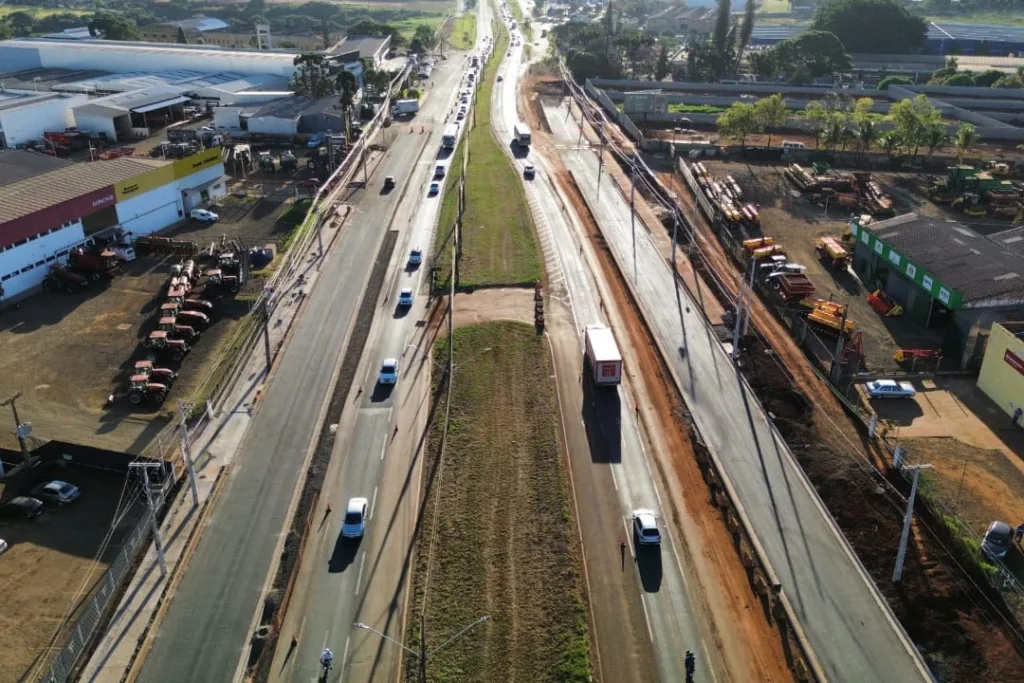 BR-369 em Londrina, obra do Viaduto da PUC